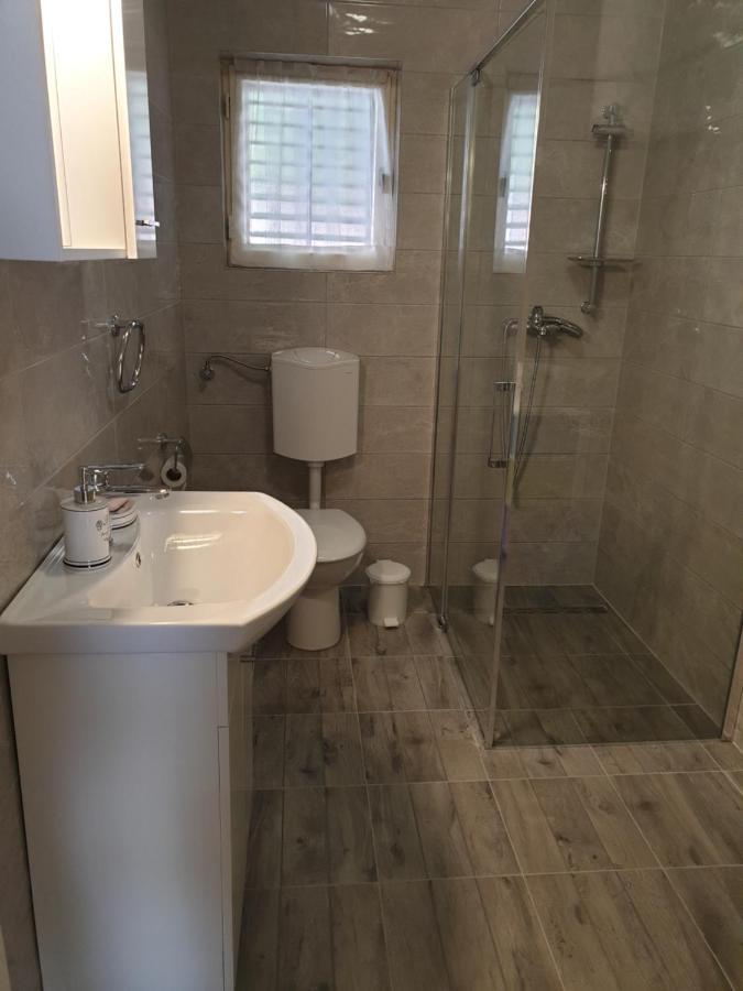 Apartman Davorka Karlobag Eksteriør bilde